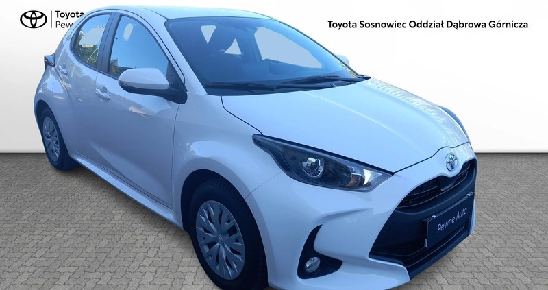 Toyota Yaris cena 67900 przebieg: 10684, rok produkcji 2022 z Działoszyn małe 121